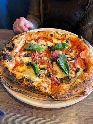 Paesani Deli And Pizzeria