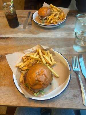 Honest Burgers Finsbury Park