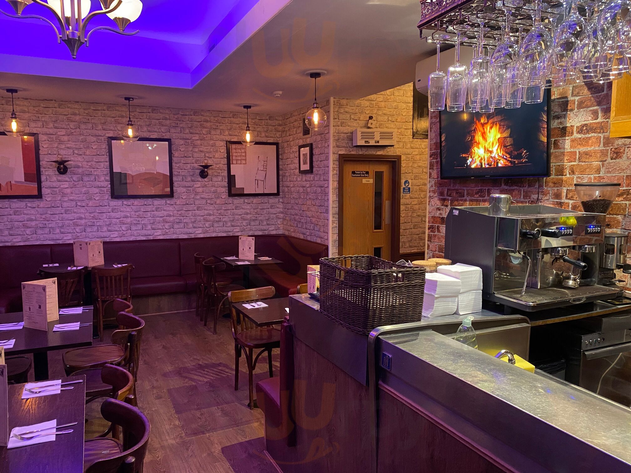 Pizza Paradise Restaurant