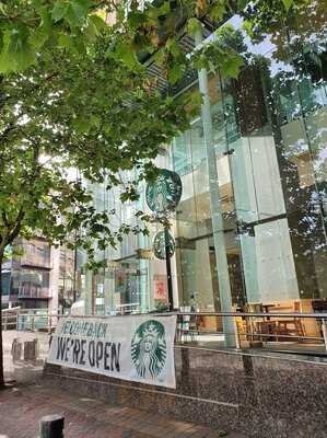 Starbucks ,wellington Street