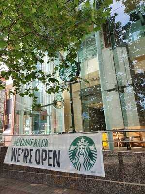 Starbucks ,wellington Street