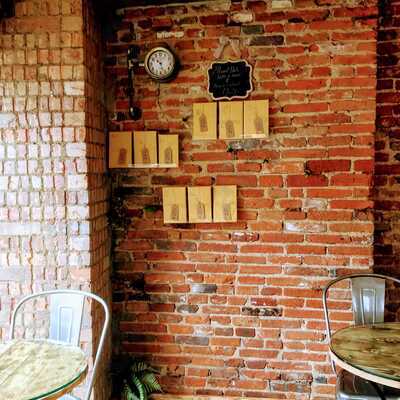 Aj's Cafe On The Corner