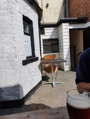 The Ye Olde Fleece Pub