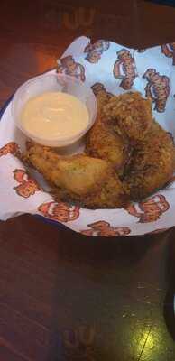 Fupburger At The Dog House