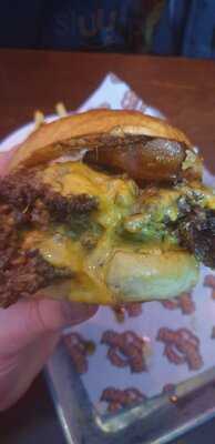 Fupburger At The Dog House