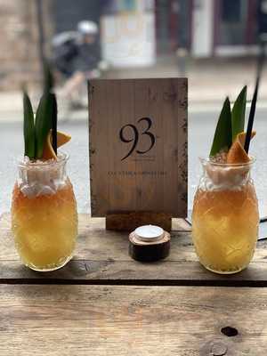 93 Pizzeria & Cocktail Bar
