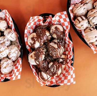 Rocco's Pizza & Treats North Belfast