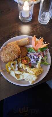 Dawinee Thai Restaurant