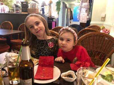 Dawinee Thai Restaurant