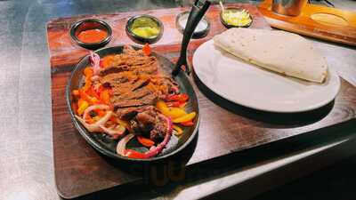 Coyotes Bar And Grill