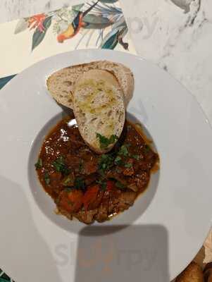 Belluccis Restaurant