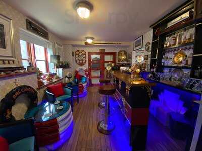 Richard @ The Chart Room First Class Restaurant