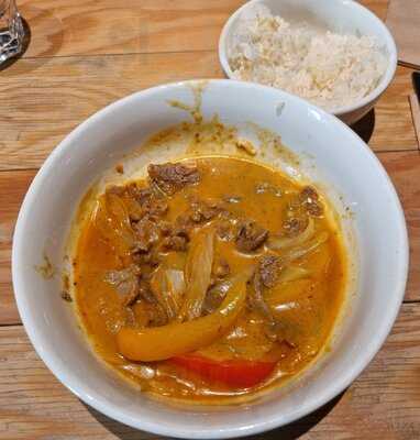 Ting Thai Caravan West Nile Street