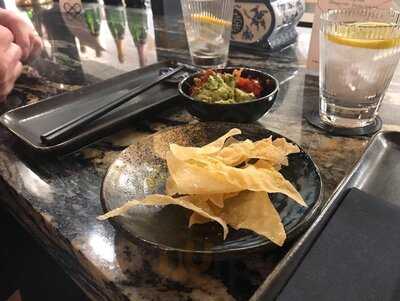 Drgnfly Champagne & Sushi Bar @bobbys