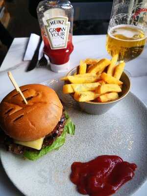 The Grill At The Dickens Inn