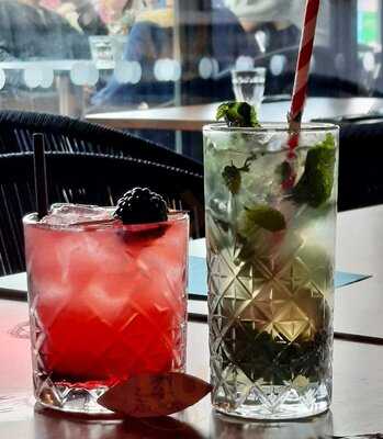 Lazyjacks Restaurant And Bar