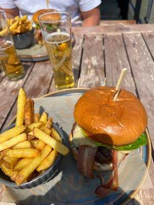 Lazyjacks Restaurant And Bar