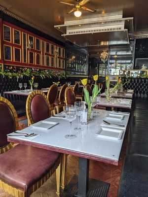 Sugarcane Thai Bar & Restaurant