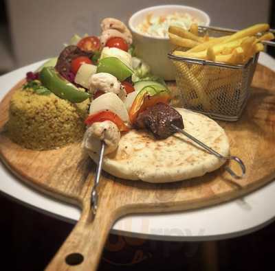 Fratelli’s Bar And Restaurant