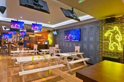 Sports Bar & Grill Old Street