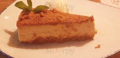 Town And Gown Pub & Theatre