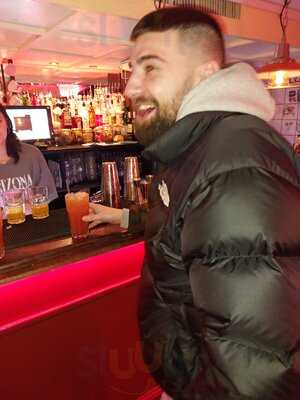 Simmons Bar | Brick Lane