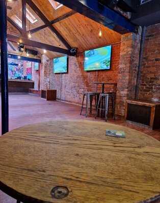 The Hatch - Slater Street