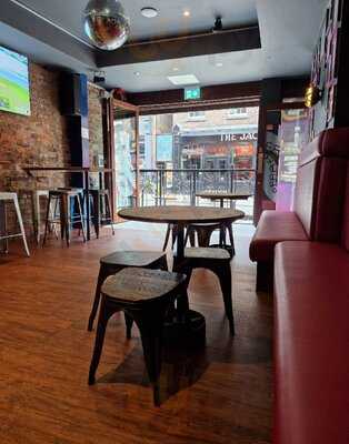 The Hatch - Slater Street