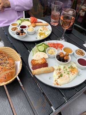 Mezze & Grill