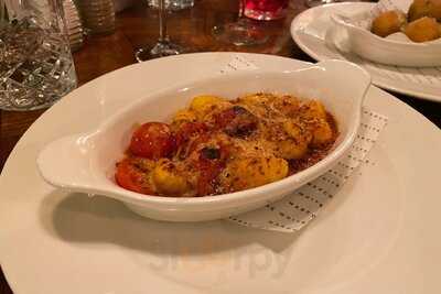 Mr White's Steak, Pizza & Gin House