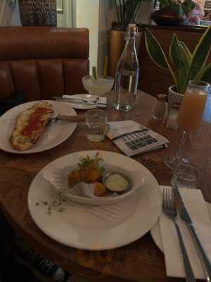 Mr White's Steak, Pizza & Gin House