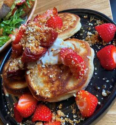 Sinclairs Cafe And Wine Bar