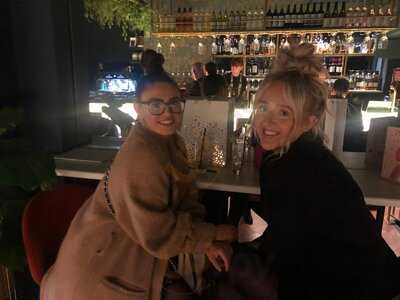 Exclsve Bar & Eatery