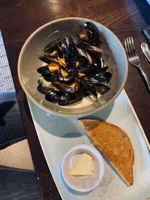 The Fountain Village Pub & Kitchen