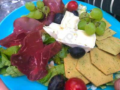 Carmen Cafe And Restaurant