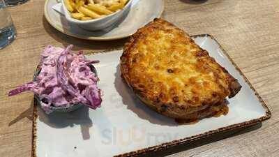 Crimple Bar + Kitchen