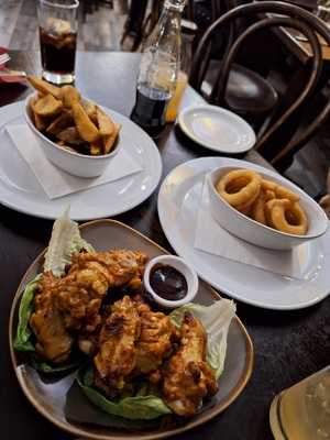 Pizza Piccolo Restaurant