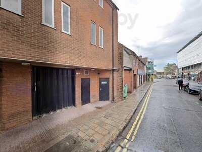 Bucks Pizza & Kebab Ltd