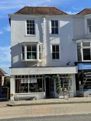 Blossom Home And Cafe