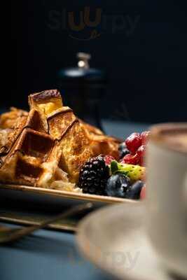 Benjamin's Cafe Luton