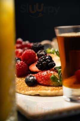 Benjamin's Cafe Luton