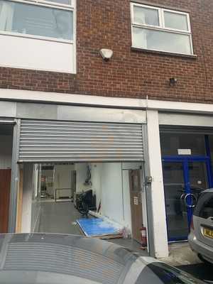 Amigos Burgers & Shakes