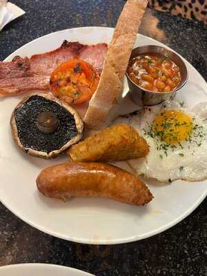 Blackdoor Bar & Bistro