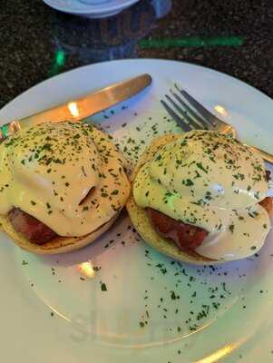 Blackdoor Bar & Bistro