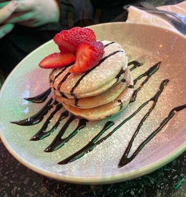 Blackdoor Bar & Bistro