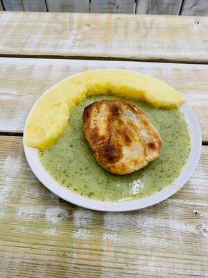 Betty's Pye And Mash