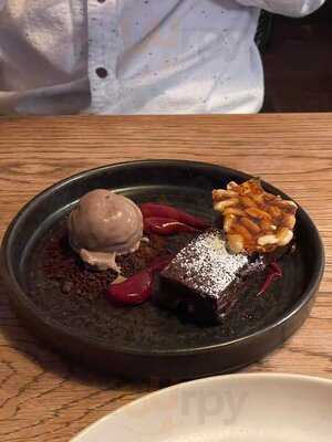 The Cow & Sow (queen Square)