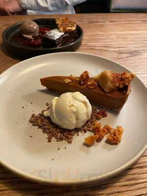 The Cow & Sow (queen Square)