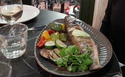 Square Grill Restaurant & Piano Bar