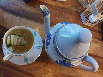 Tipsy Teapot Restaurant